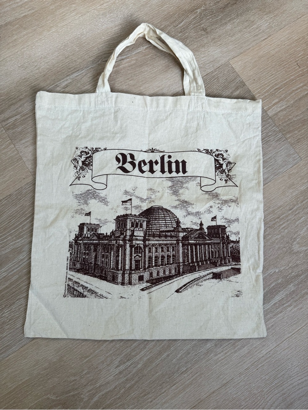 Berlin canvas shopping tote
